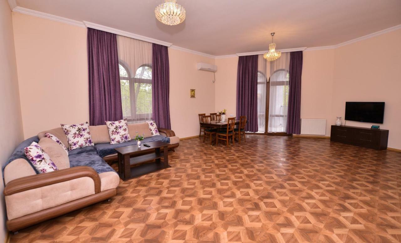 Apartment Kera Koutaïssi Extérieur photo